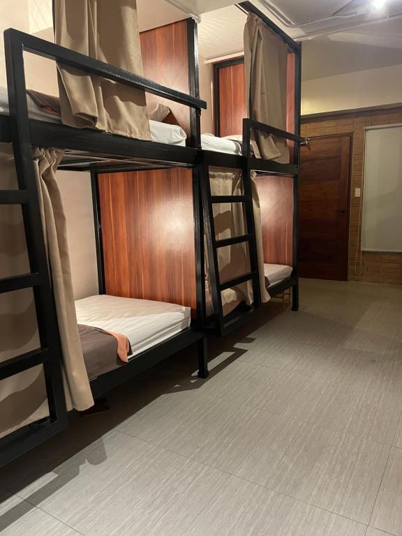 Private 6-Bed Dorm Room